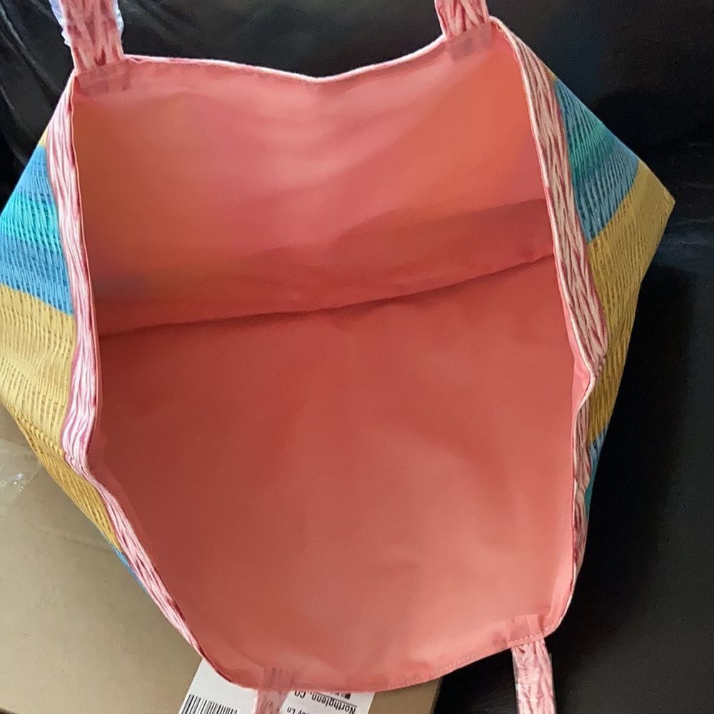 Estee Lauder Tote Bag - Picture 3 of 4
